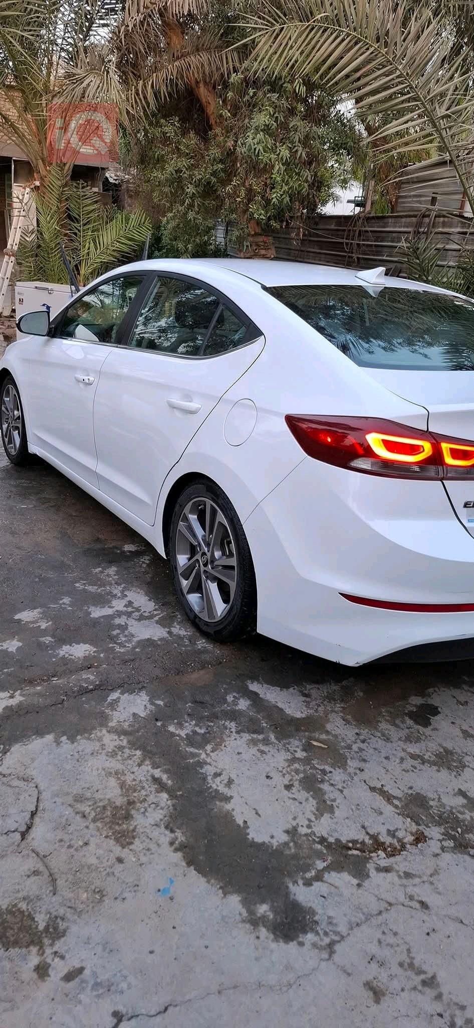 هیوندای ئەلەنترا
